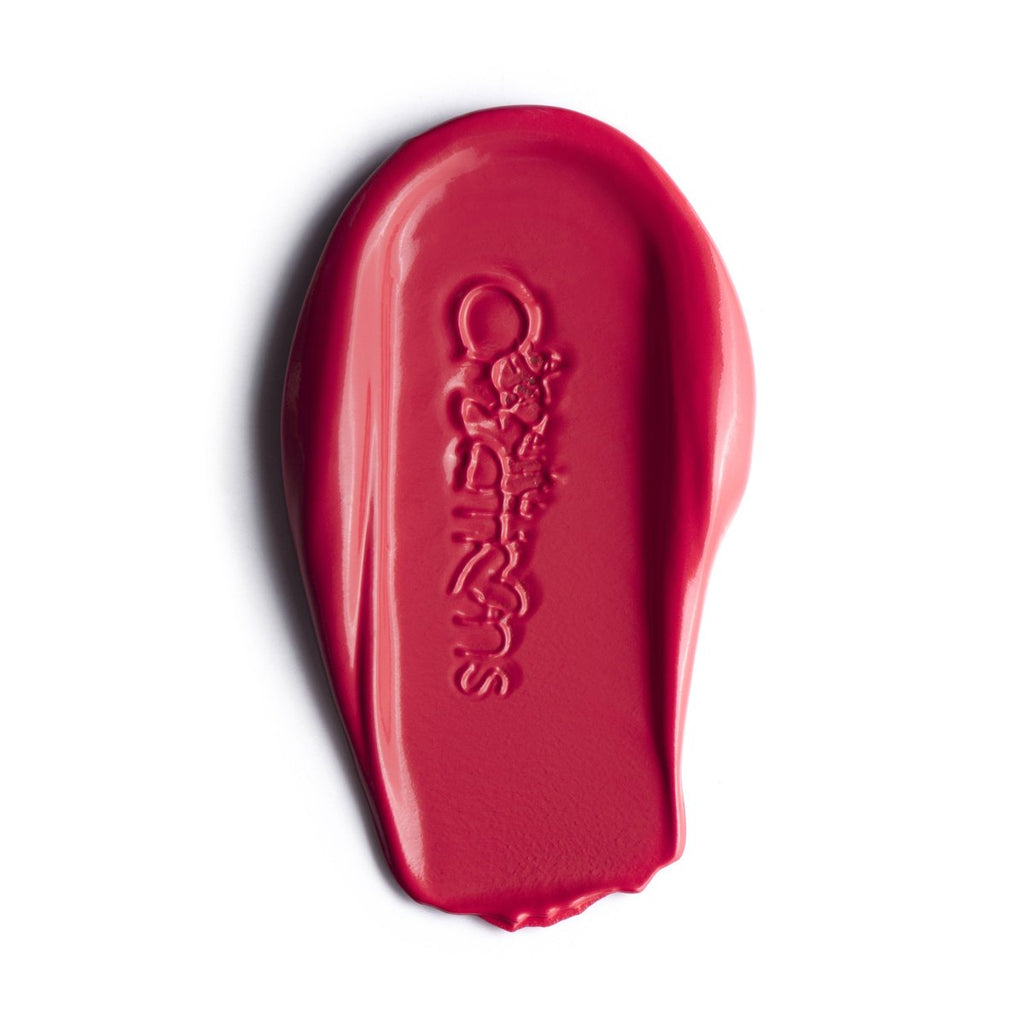 ¡Este rojo brillante con toques de rosa está aquí para asegurarse de que tu glamour obtenga el toque de color que necesita!